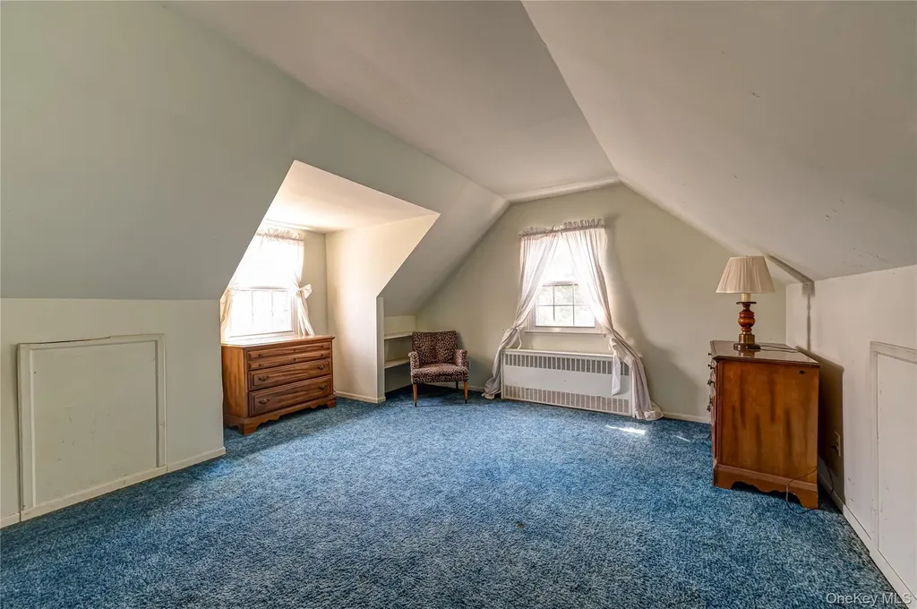 9 Croyden Lane Hicksville NY 11801