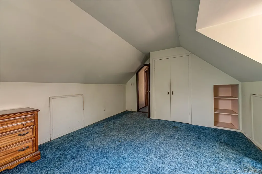 9 Croyden Lane Hicksville NY 11801