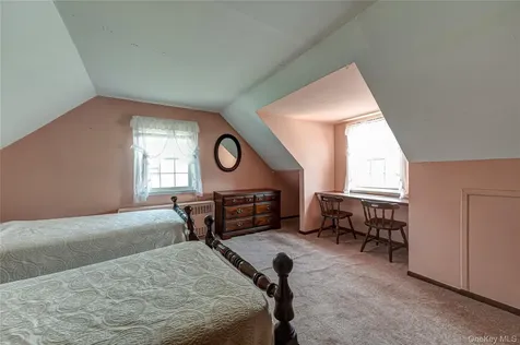 9 Croyden Lane Hicksville NY 11801