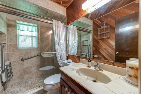 9 Croyden Lane Hicksville NY 11801