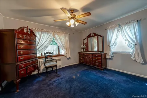 9 Croyden Lane Hicksville NY 11801