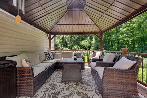15 Country Hill Road Brewster NY 10509