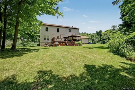 15 Country Hill Road Brewster NY 10509