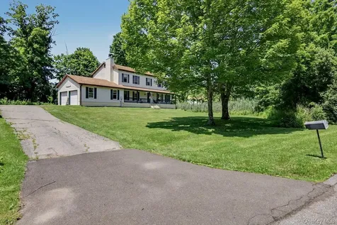 15 Country Hill Road Brewster NY 10509