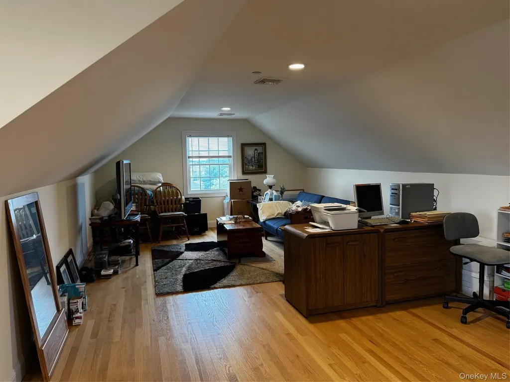 621 E Olive Street Long Beach NY 11561