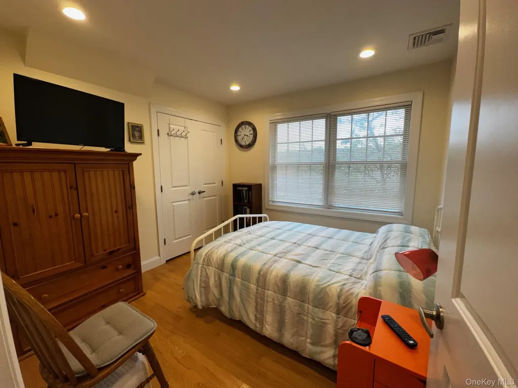 621 E Olive Street Long Beach NY 11561