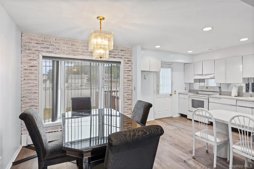 2728 Concord Drive East Meadow NY 11554