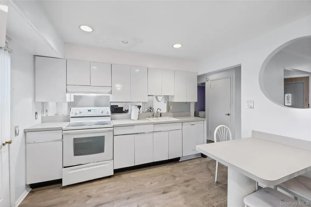 2728 Concord Drive East Meadow NY 11554