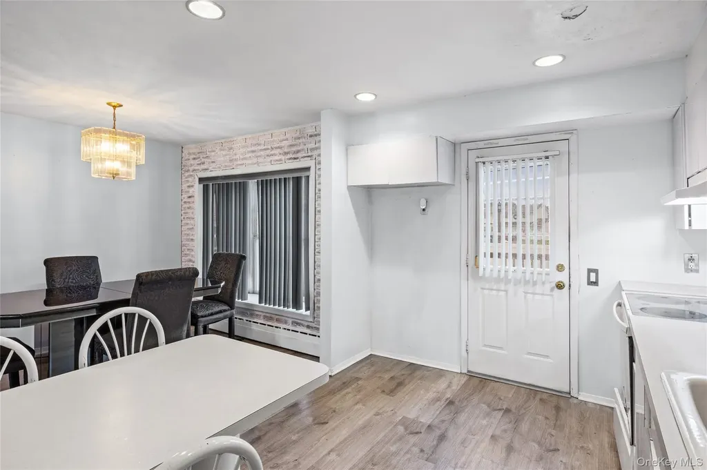 2728 Concord Drive East Meadow NY 11554