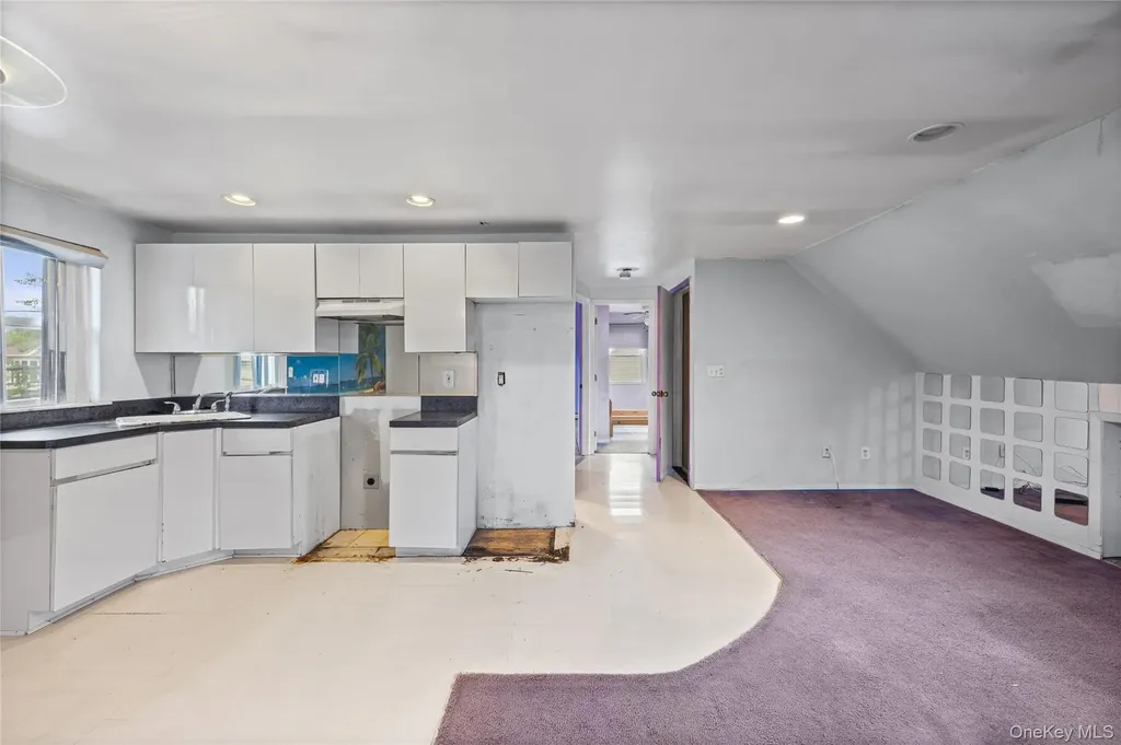 2728 Concord Drive East Meadow NY 11554