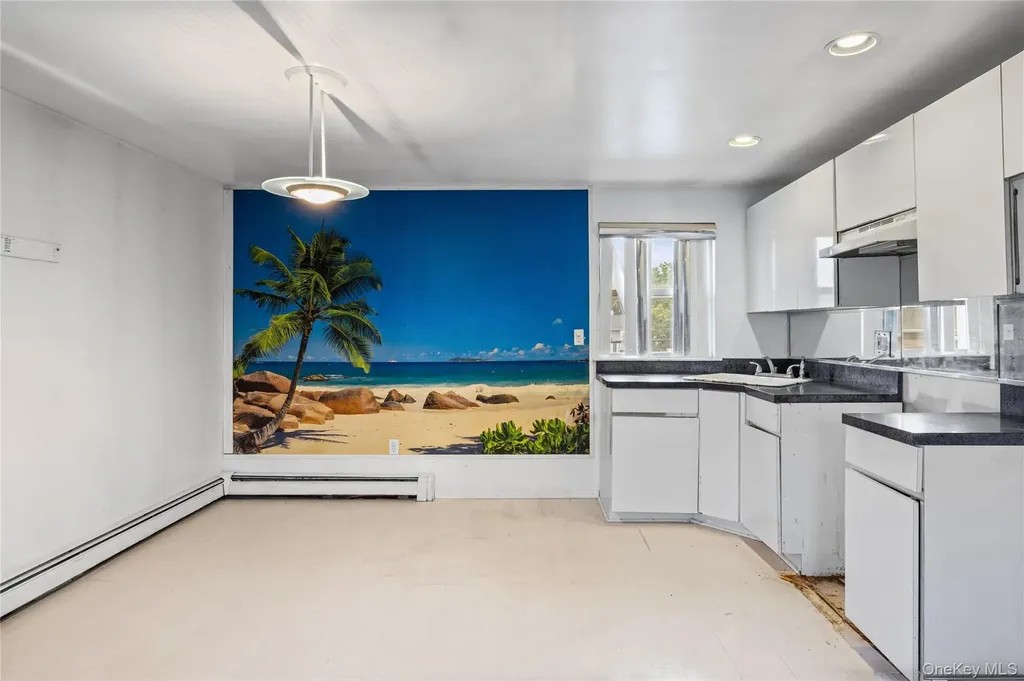 2728 Concord Drive East Meadow NY 11554