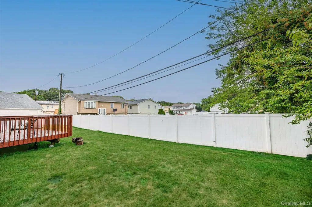 2728 Concord Drive East Meadow NY 11554