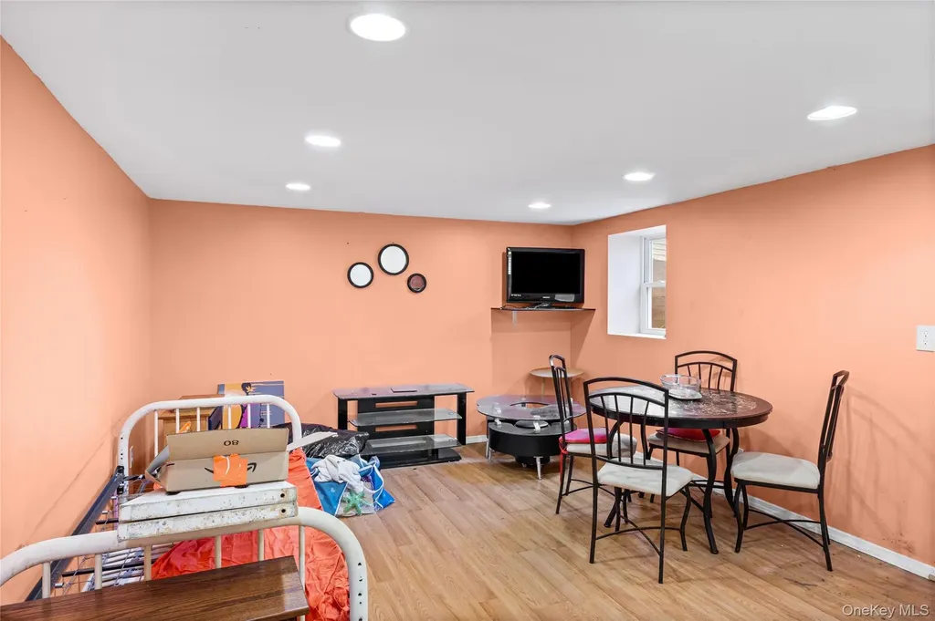 2728 Concord Drive East Meadow NY 11554