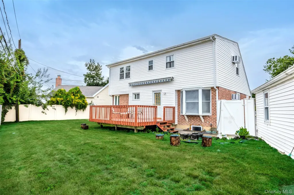 2728 Concord Drive East Meadow NY 11554