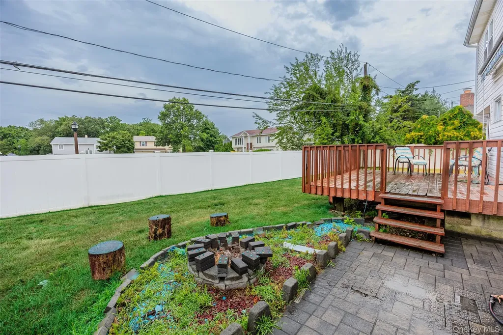 2728 Concord Drive East Meadow NY 11554