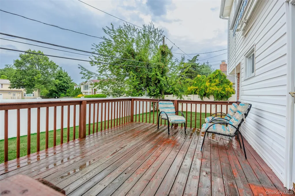2728 Concord Drive East Meadow NY 11554