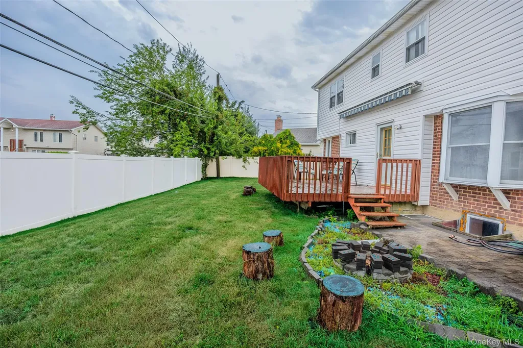 2728 Concord Drive East Meadow NY 11554