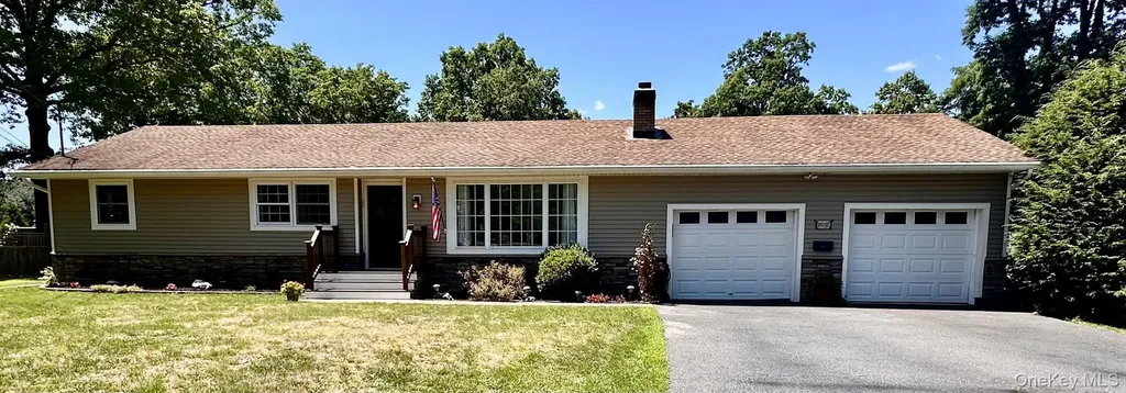 19 Closs Drive Rhinebeck NY 12572