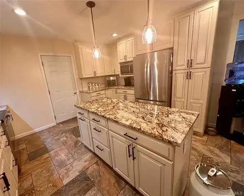 19 Closs Drive Rhinebeck NY 12572