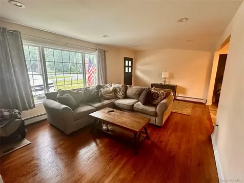19 Closs Drive Rhinebeck NY 12572