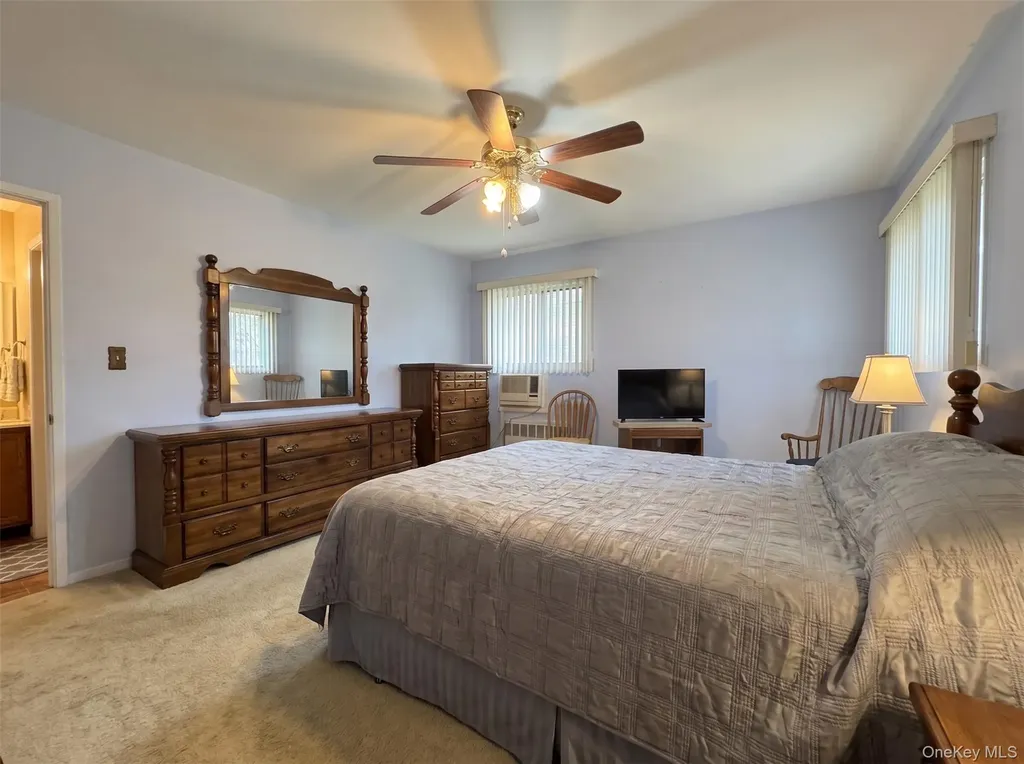 128 James Street Massapequa NY 11758