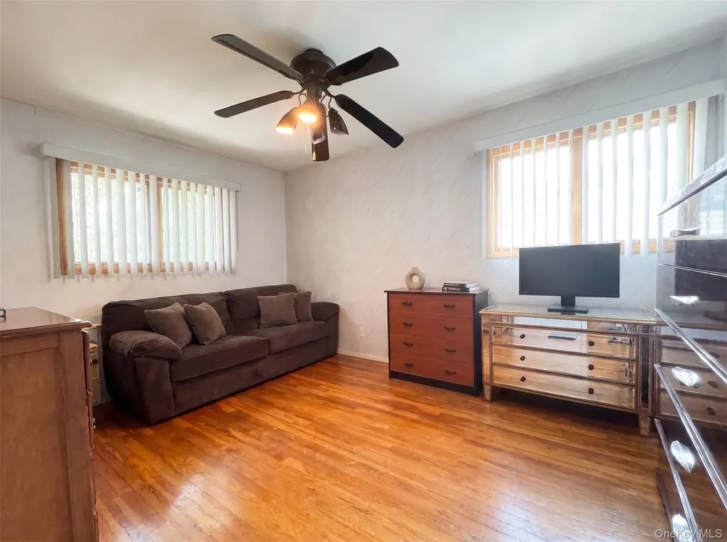 128 James Street Massapequa NY 11758