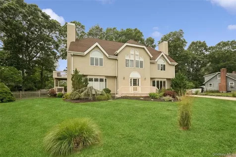 185 Inlet Lane Greenport NY 11944
