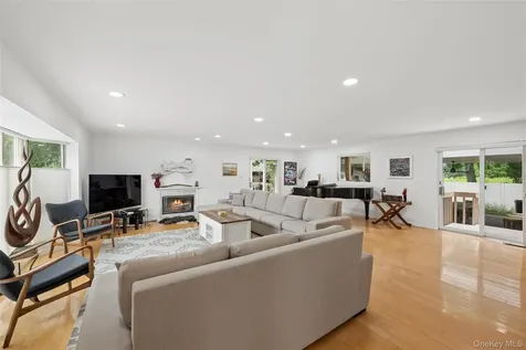 185 Inlet Lane Greenport NY 11944