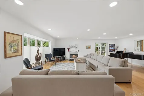 185 Inlet Lane Greenport NY 11944