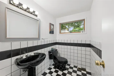 185 Inlet Lane Greenport NY 11944