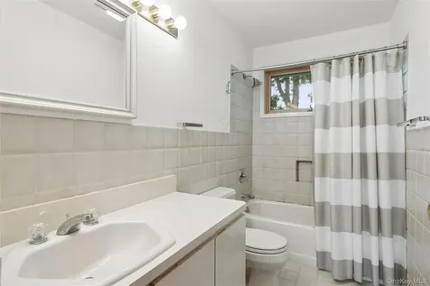 185 Inlet Lane Greenport NY 11944
