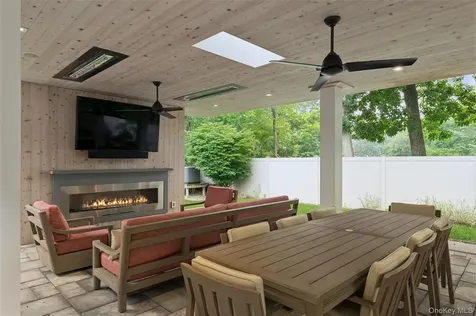 185 Inlet Lane Greenport NY 11944