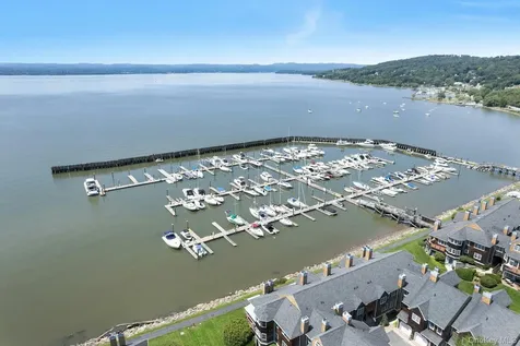 308 Half Moon Bay Drive Croton-on-hudson NY 10520