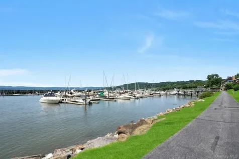 308 Half Moon Bay Drive Croton-on-hudson NY 10520