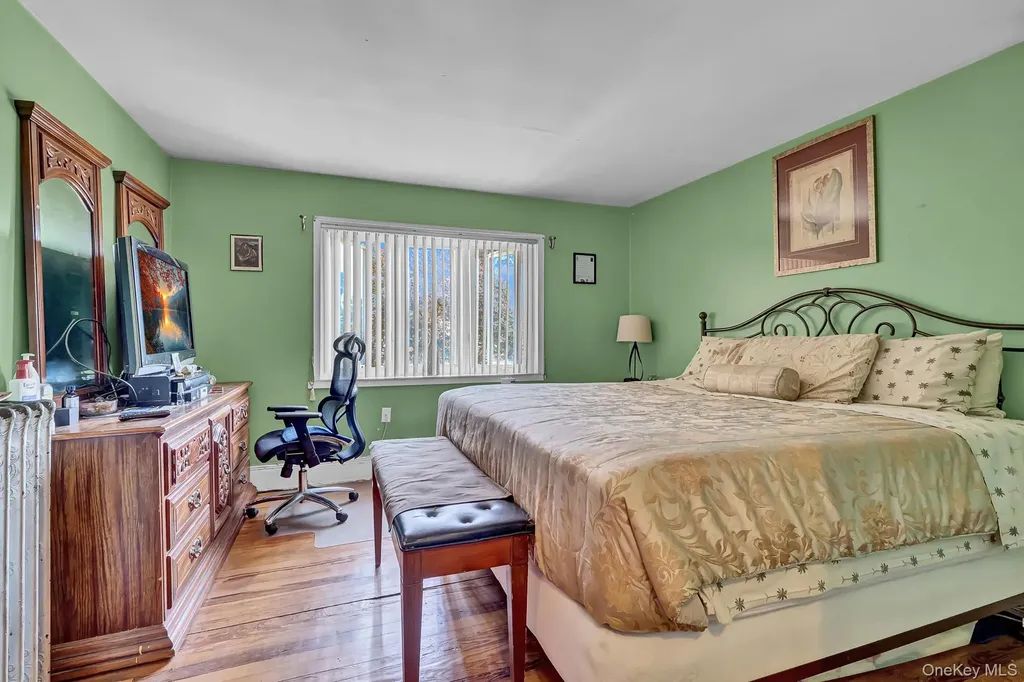 17 Shonnard Avenue Freeport NY 11520