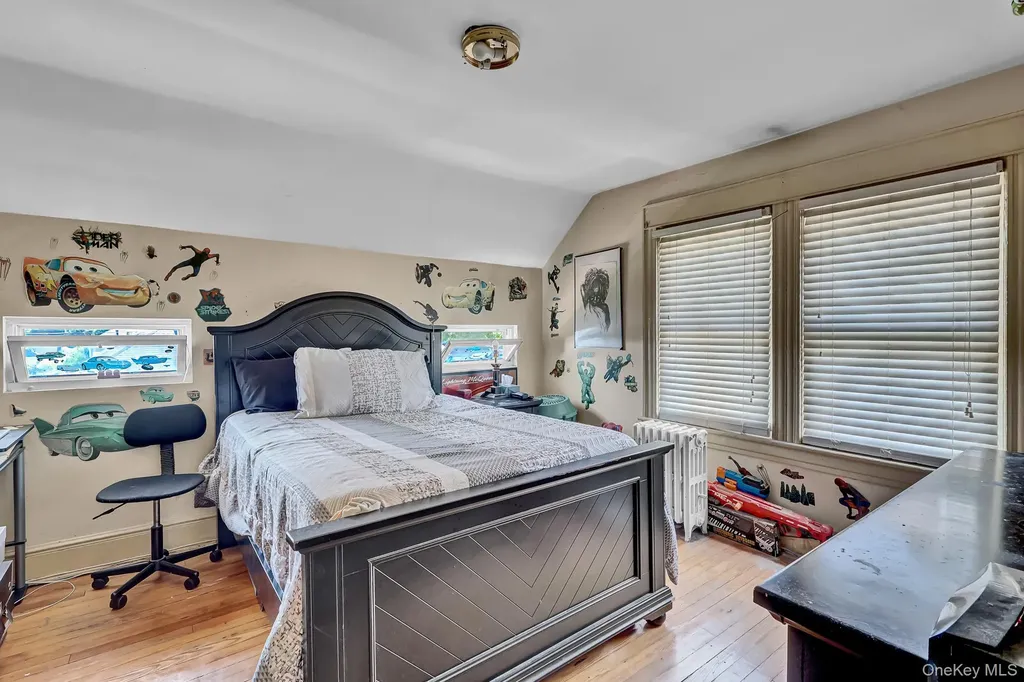 17 Shonnard Avenue Freeport NY 11520