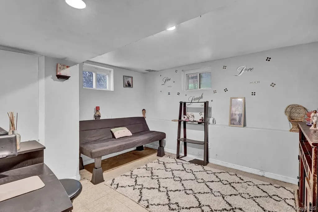 17 Shonnard Avenue Freeport NY 11520