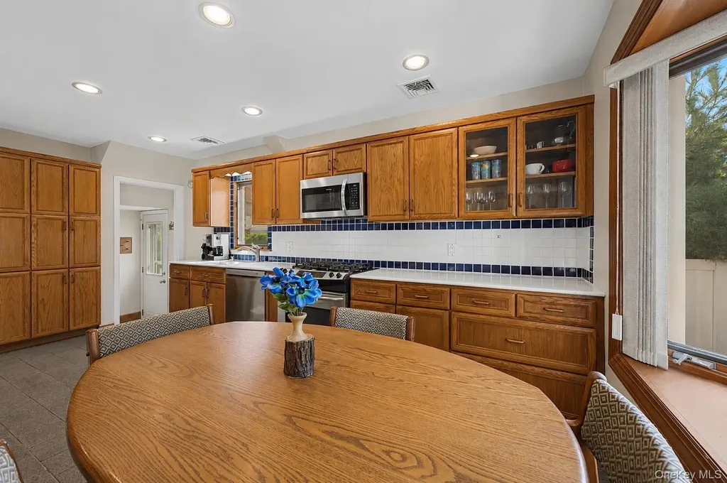 1602 Imperial Avenue New Hyde Park NY 11040