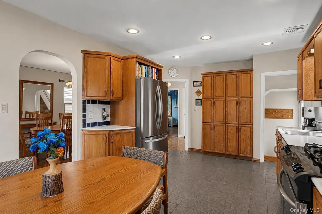 1602 Imperial Avenue New Hyde Park NY 11040