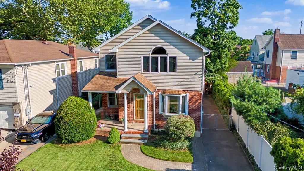 1602 Imperial Avenue New Hyde Park NY 11040