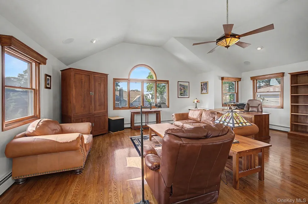 1602 Imperial Avenue New Hyde Park NY 11040