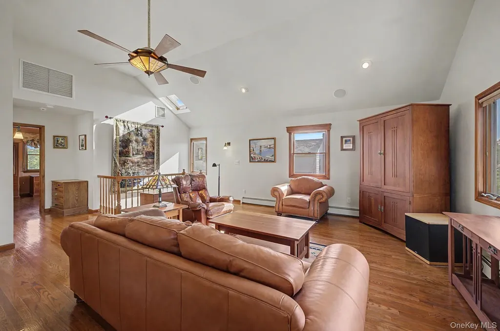 1602 Imperial Avenue New Hyde Park NY 11040