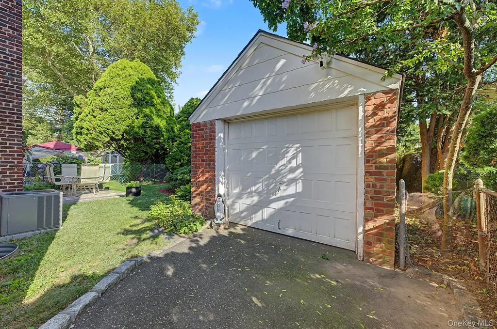 1602 Imperial Avenue New Hyde Park NY 11040