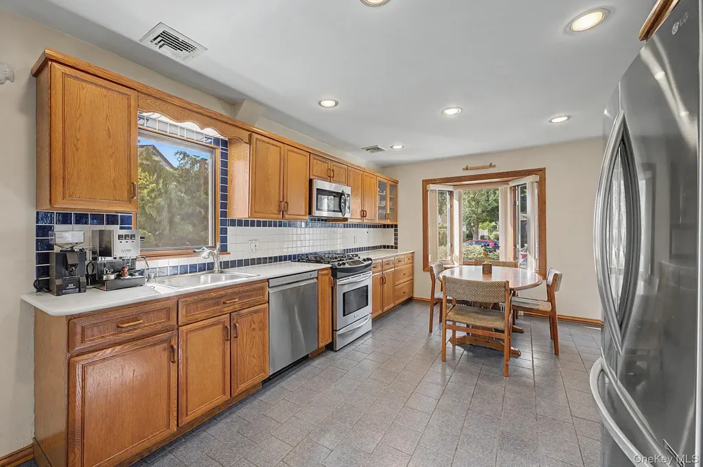 1602 Imperial Avenue New Hyde Park NY 11040