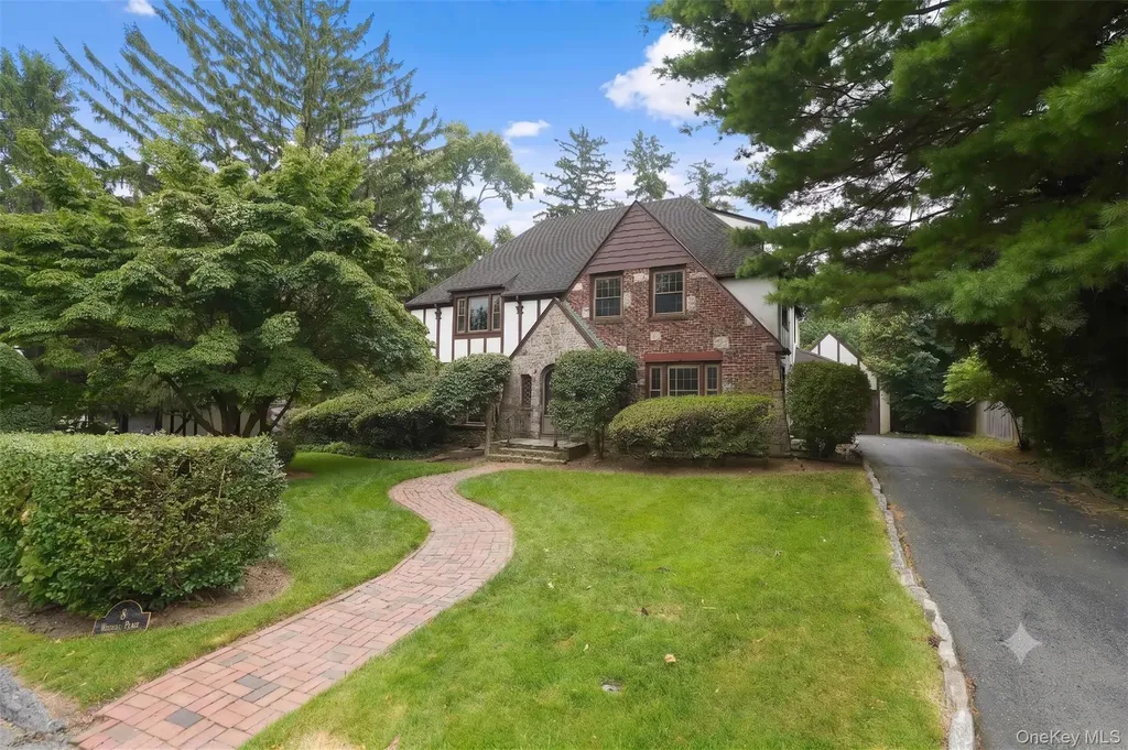 8 Ritchey Place White Plains NY 10605
