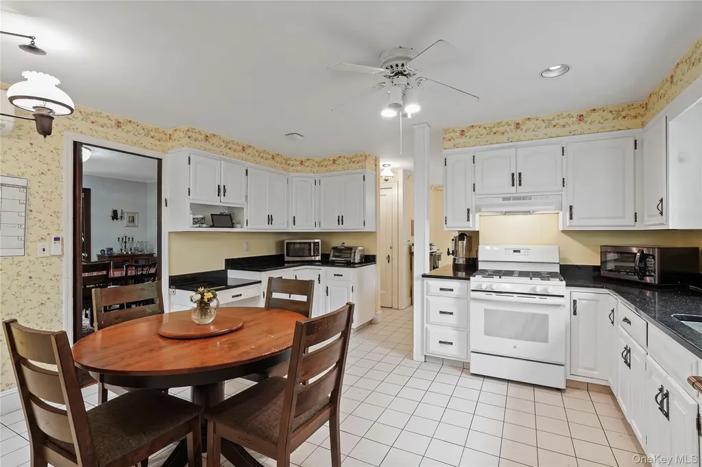 8 Ritchey Place White Plains NY 10605
