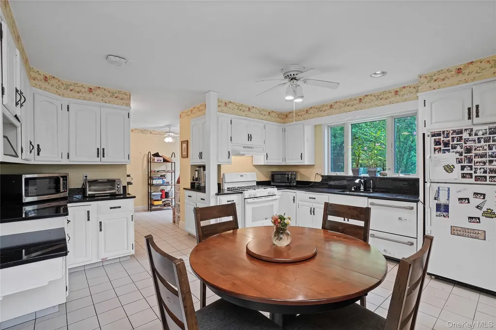 8 Ritchey Place White Plains NY 10605
