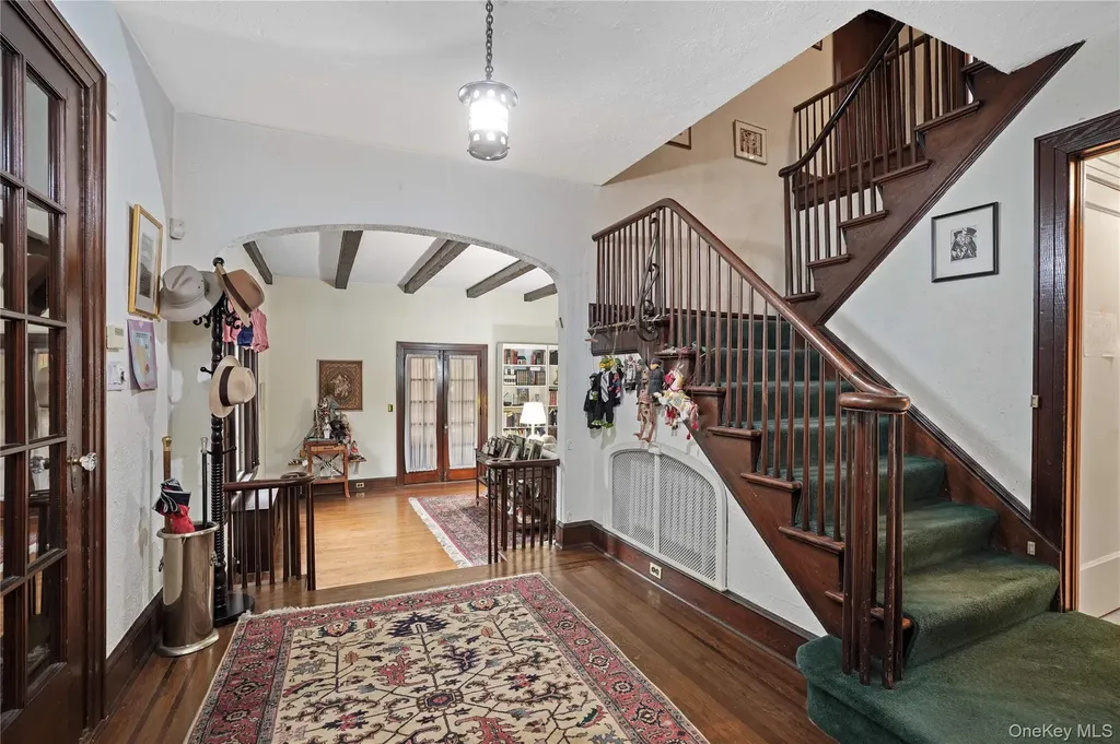 8 Ritchey Place White Plains NY 10605