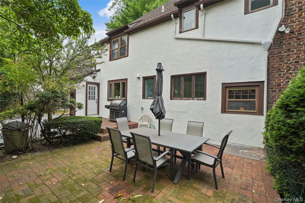 8 Ritchey Place White Plains NY 10605