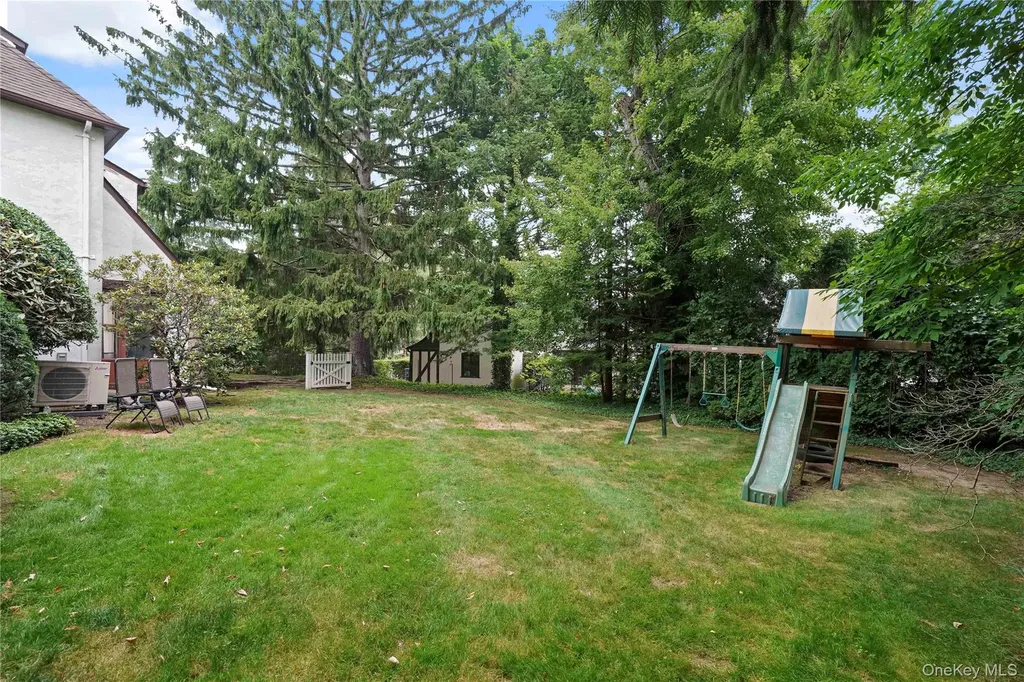 8 Ritchey Place White Plains NY 10605